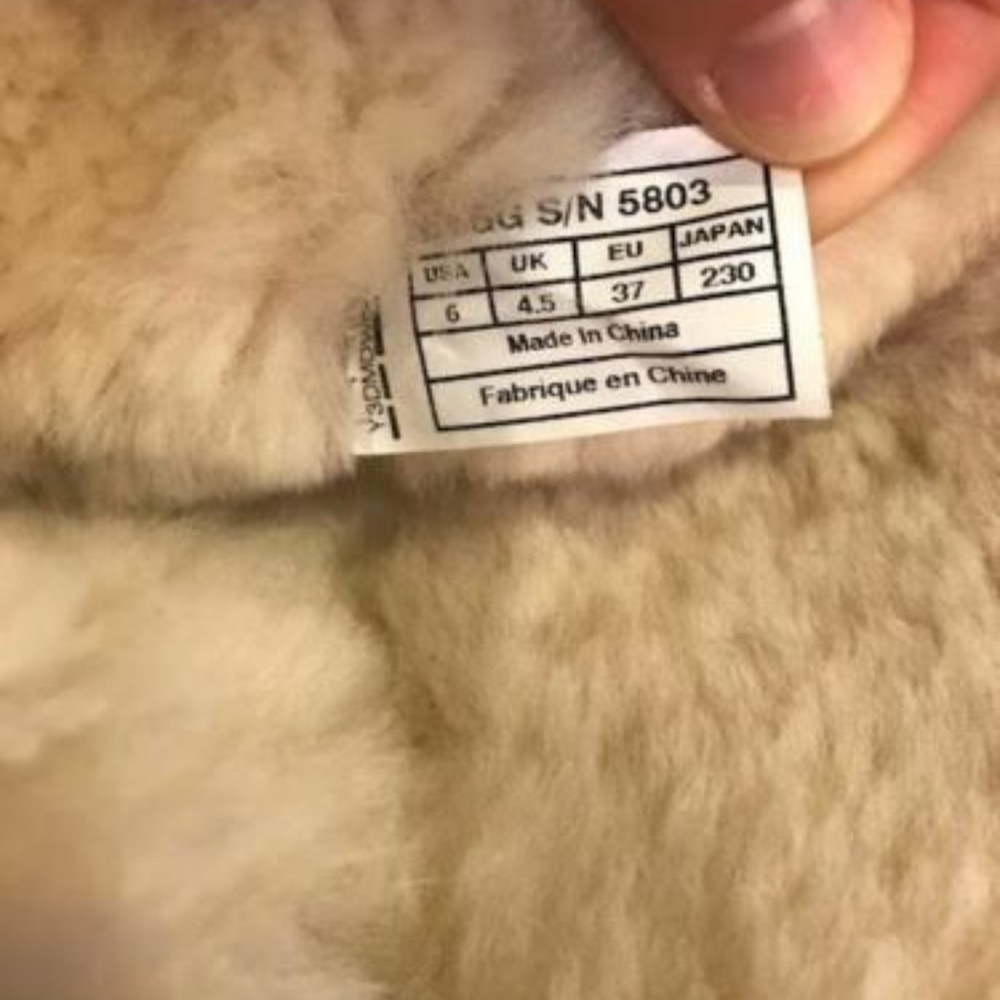 Ugg Australia Bailey Button Sand 6 - image 4